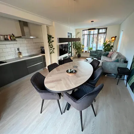 Opmeerse hoekwoning *